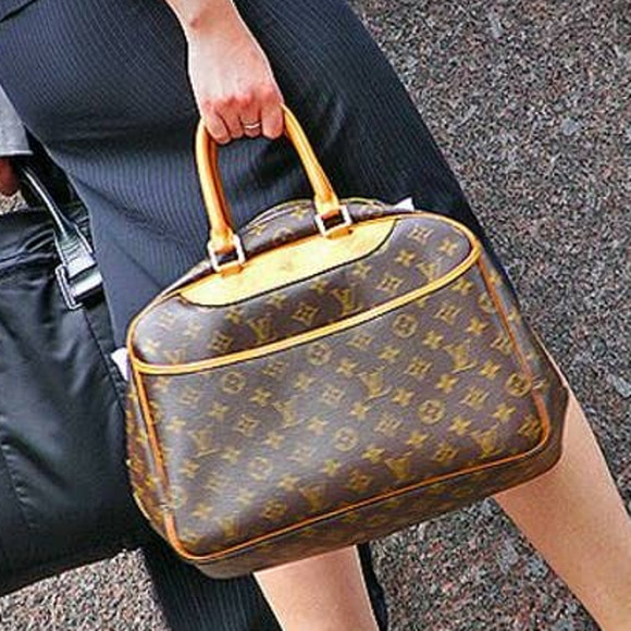 Louis Vuitton Handbags - 💎✨Authentic✨💎Louis Vuitton Monogram Trouville Hand Bag